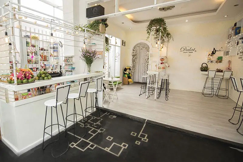 thiet-ke-quan-tra-sua-2-tang-phong-cach-vintage Quán trà sữa 2 tầng phong cách thiết kế Vintage