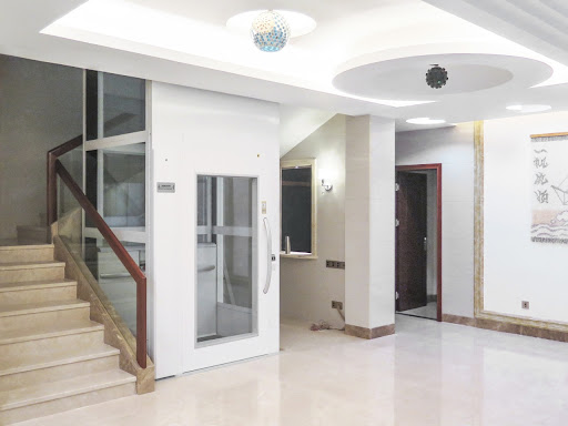 bố trí thang máy cho nhà ống