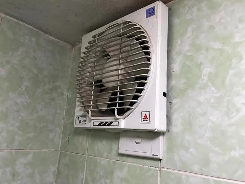 co-nen-lap-quat-thong-gio-trong-phong-ngu-1 Co Nen Lap Quat Thong Gio Trong Phong Ngu 1