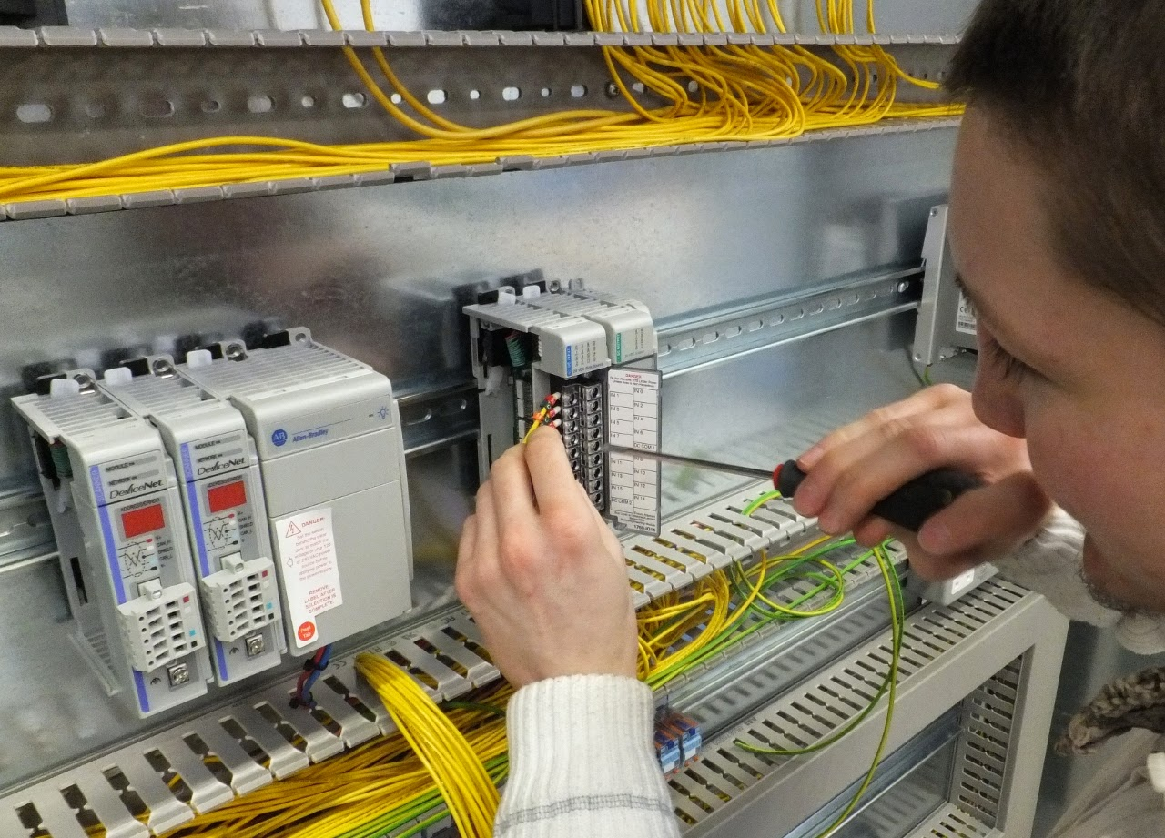 Đội ngũ nhân viên tư vấn chuyên nghiệp, chu đáo 