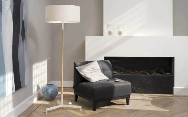 den-san-trang-tri-phong-khach-4