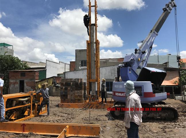 Móng cóc được tạo nên từ những loại vật liệu nào?