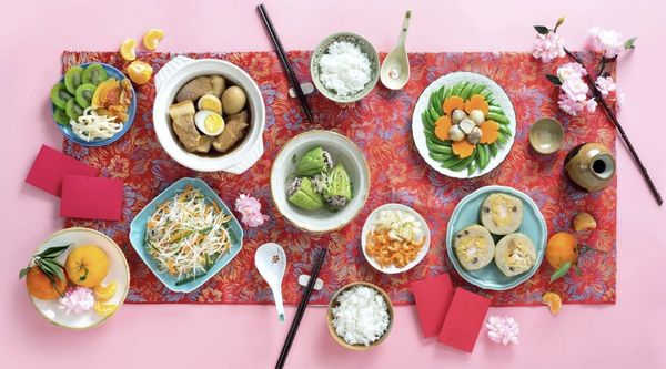 15-trang-tri-phong-bep-ngay-tet-tu-trung-hieu-an-moc_77ad0222d8784cdd9e89bd5dbd6b081e_grande Thêm khăn trải bàn ăn họa tiết Tết 2