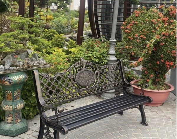 2-ghe-cong-vien-dep-4-tu-trung-hieu-an-moc_97ad8eb0e56e48fab3c89c897c055526_grande Ghế công viên nhôm đúc