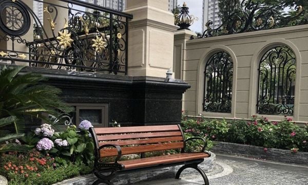 2-ghe-cong-vien-dep-8-tu-trung-hieu-an-moc_28249e0e0fa949908919cbdd9226b104_grande Ghế công viên giả gỗ màu gỗ nâu đỏ