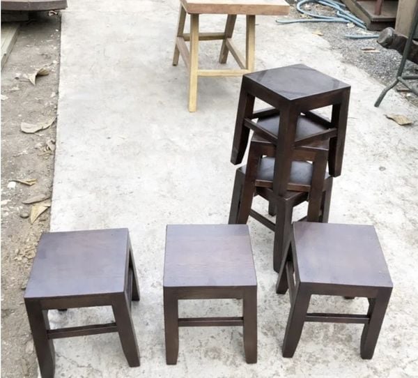 Ghế đôn gỗ xưa mặt vuông cao 45cm