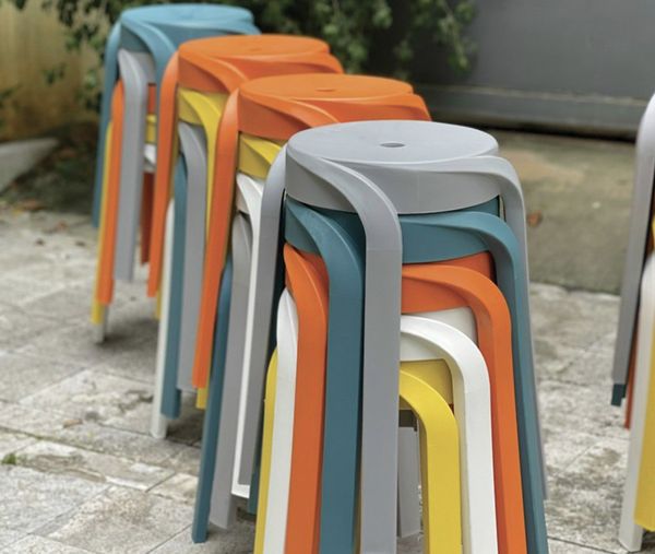 3-ban-ghe-quan-tra-chanh-via-he-dep-gia-re-2-tu-trung-hieu-an-moc_12d91ecef362498a8f0080c86138f2bc_grande Ghế nhựa trà chanh