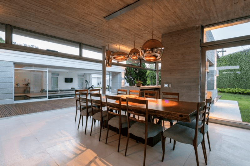 ban-an-12-ghe-103-min_f2c4ae86c1cc461dbeb830916e927ff0 bàn ăn gỗ 12 ghế