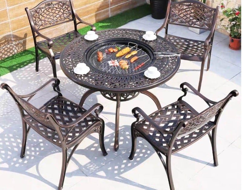 bàn có bếp nướng