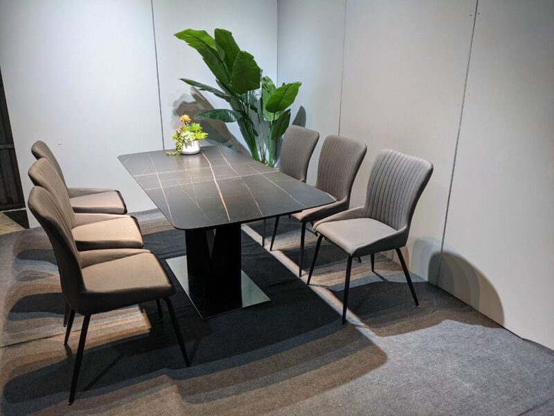 bàn ăn mặt đá 1m2 giá