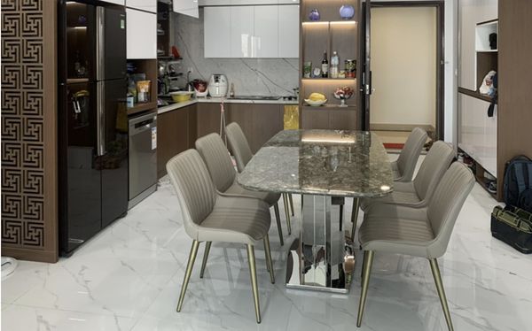 ban-an-thong-minh-mat-da-3-tu-trung-hieu-an-moc_9bc620783d59405e920d56f86fdc05b0_grande Chất liệu bàn ăn thông minh mặt đá Onyx