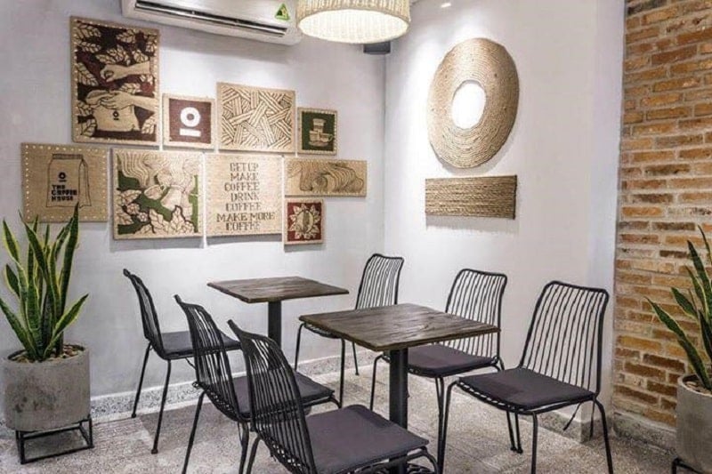 bàn ghế sắt quán cafe