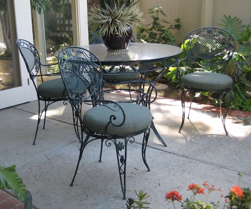 bàn ghế cafe bằng sắt