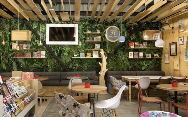 ban-ghe-eames-cho-quan-tra-sua-2-tu-trung-hieu-an-moc_0986969d28a446cb933d78628774d7fa_grande Bàn ghế eames cho quán trà sữa 2