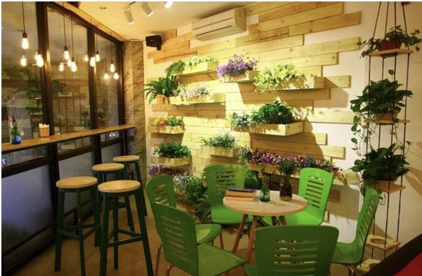 ban-ghe-nhua-duc-cho-quan-tra-sua-1-tu-trung-hieu-an-moc_14a4dcb92542446a8d33bbdd68b3f325_grande Bàn ghế nhựa trà sữa