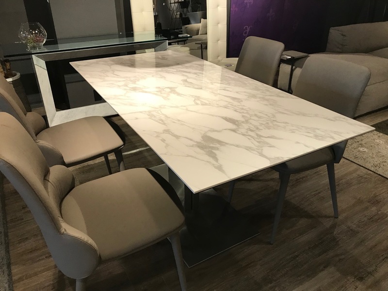 bộ bàn ăn mặt đá marble đen