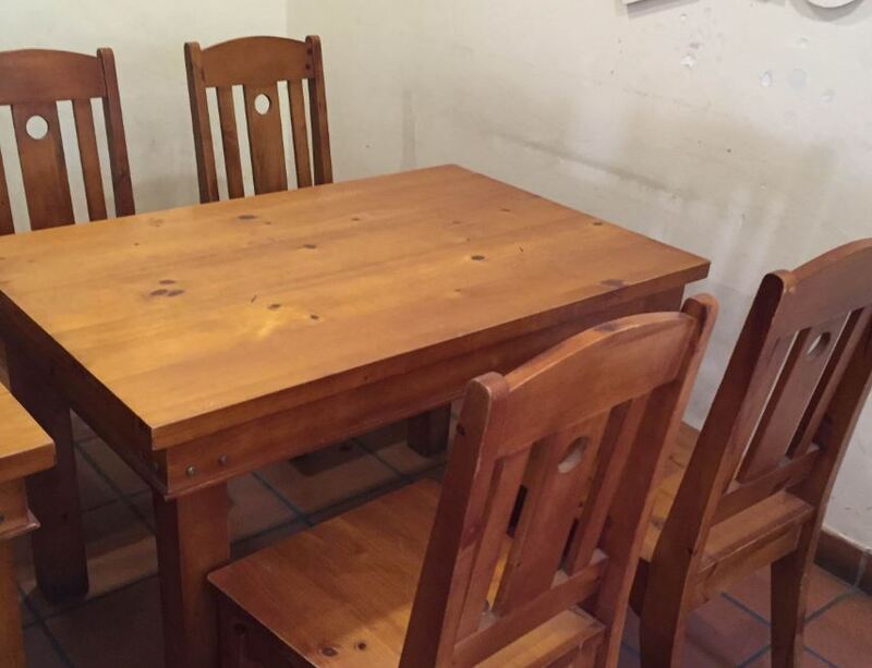 bộ bàn ăn nhỏ gọn