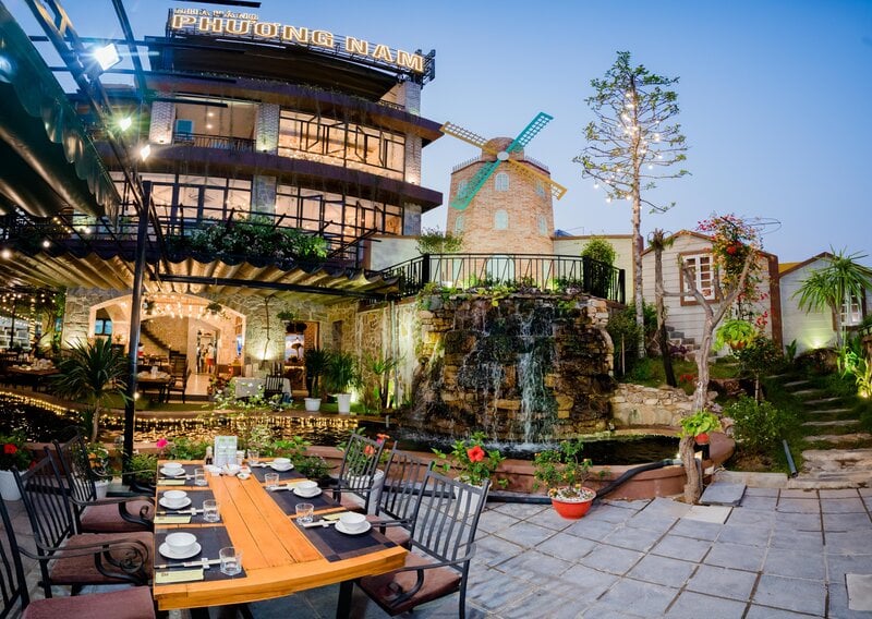 cach-sap-xep-ban-ghe-trong-nha-hang-12_928f8eea23114af5bf575cd68951ec0b cách sắp xếp bàn ghế trong nhà hàng dễ nhất