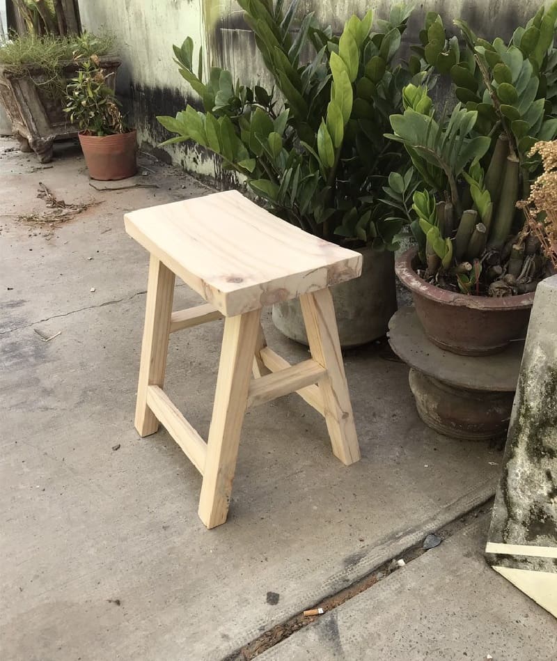 ghế gỗ thấp