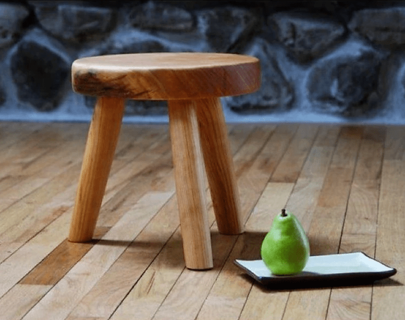 ghe-go-tron-3-chan-1__2__b7905a8f1c05472298444d5ff74f08b6 ghế gỗ tròn 3 chân đẹp nhất