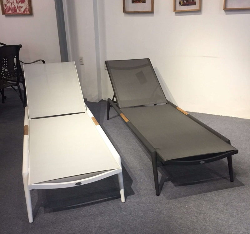 ghế hồ bơi ngoài trời