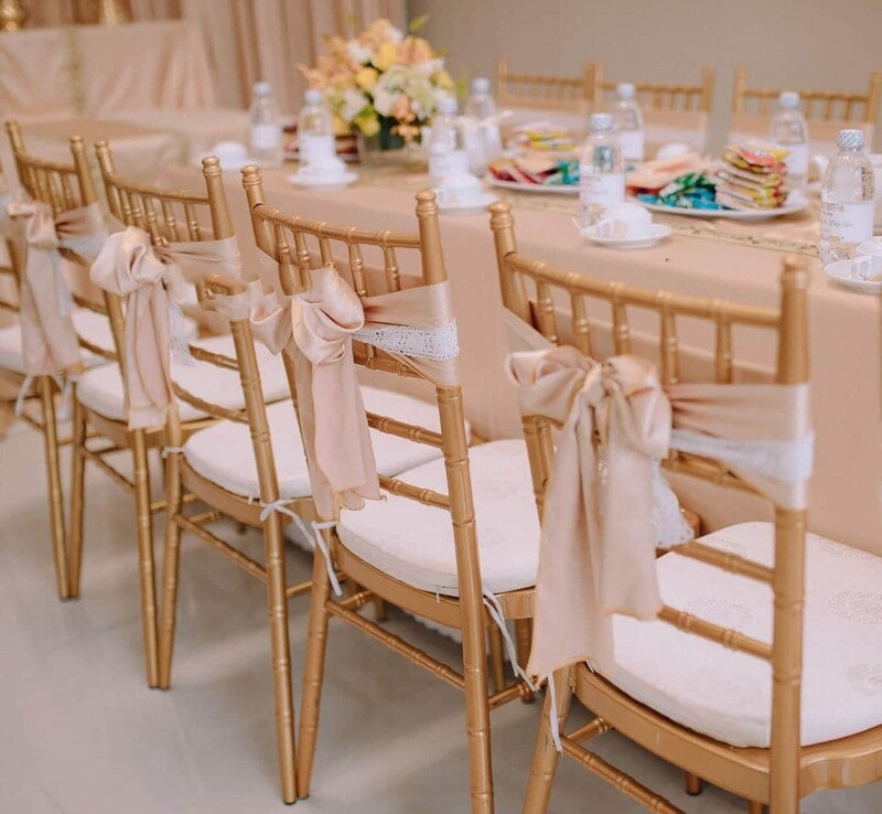 ghế nhà hàng tiệc cưới giá rẻ