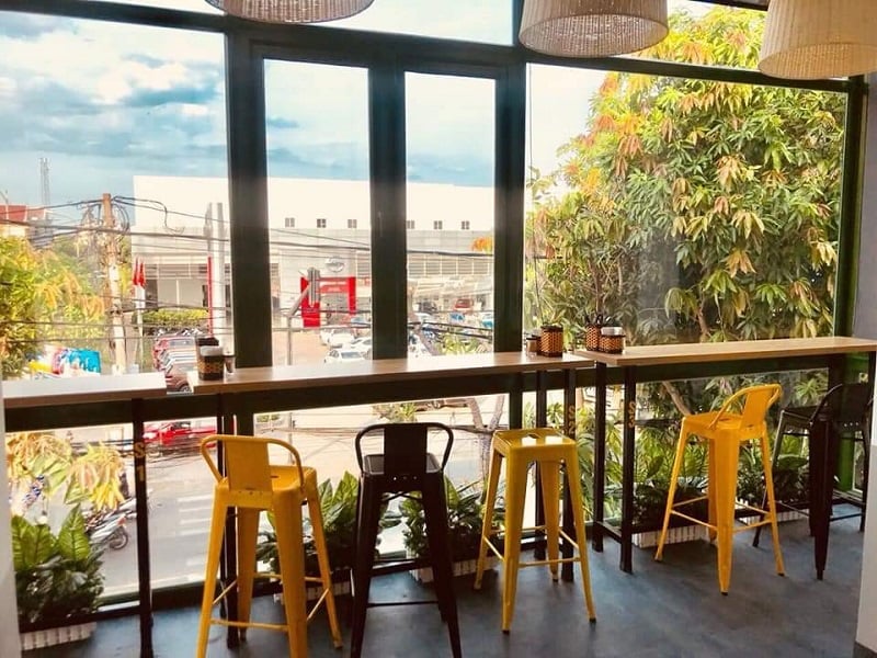 ghế quầy bar có lưng tựa