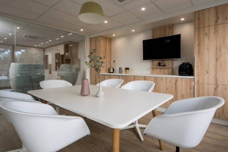 kích thước bàn ghế quán cafe