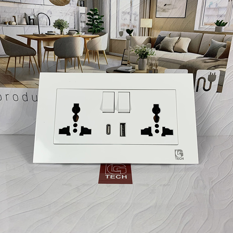 Ổ cắm điện size EU có cổng USB, Type C 10W, màu trắng LG Tech mã LG-F21-155 1 Ổ cắm điện size EU có cổng USB, Type C 10W, màu trắng LG Tech mã LG-F21-155