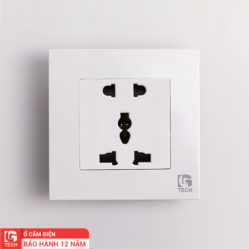 Ổ cắm điện 5 chấu mặt vuông màu trắng LG Tech LG-F21-018