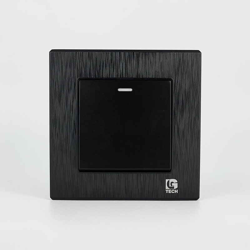 Công tắc điện vuông đơn 1 chiều màu đen LG Tech LG-B21-001 1 Công tắc điện vuông đơn 1 chiều màu đen LG Tech LG-B21-001