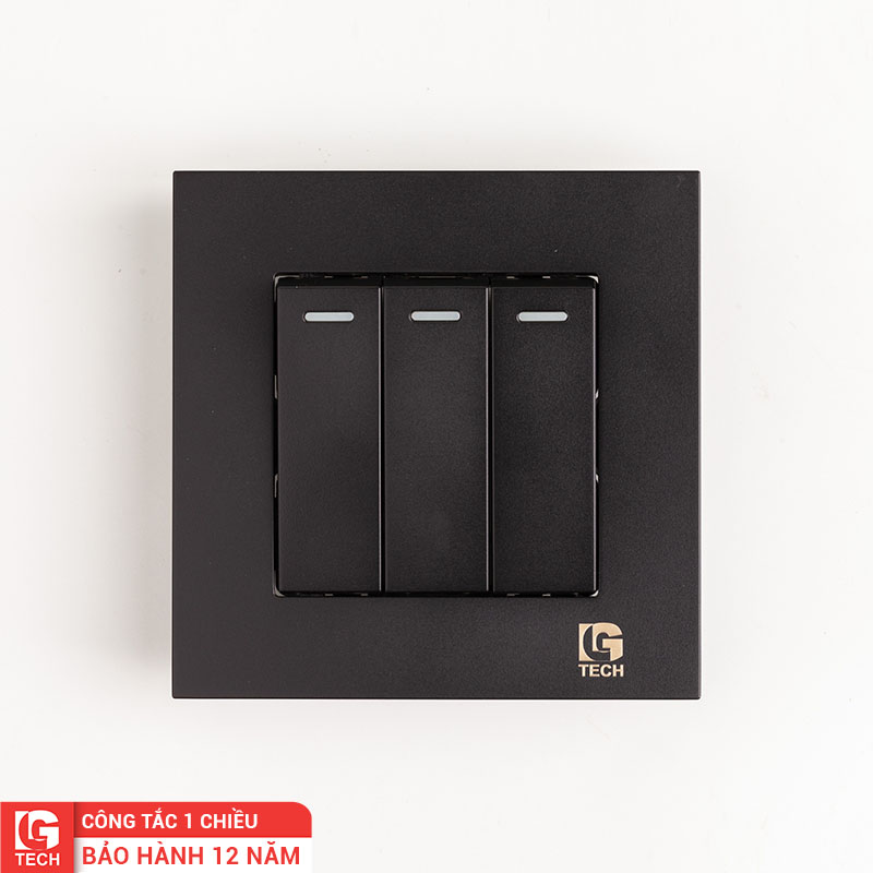 Công tắc điện ba chuẩn vuông màu đen LG Tech mã LG-B20-003
