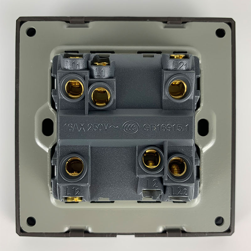 Công tắc 2 chiều màu đen chuẩn vuông cho cầu thang LG-B21-002N 3 Công tắc 2 chiều màu đen chuẩn vuông cho cầu thang LG-B21-002N