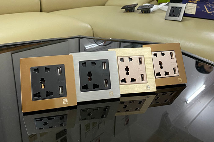 Một series ổ điện kim loại sang trọng của LG Tech