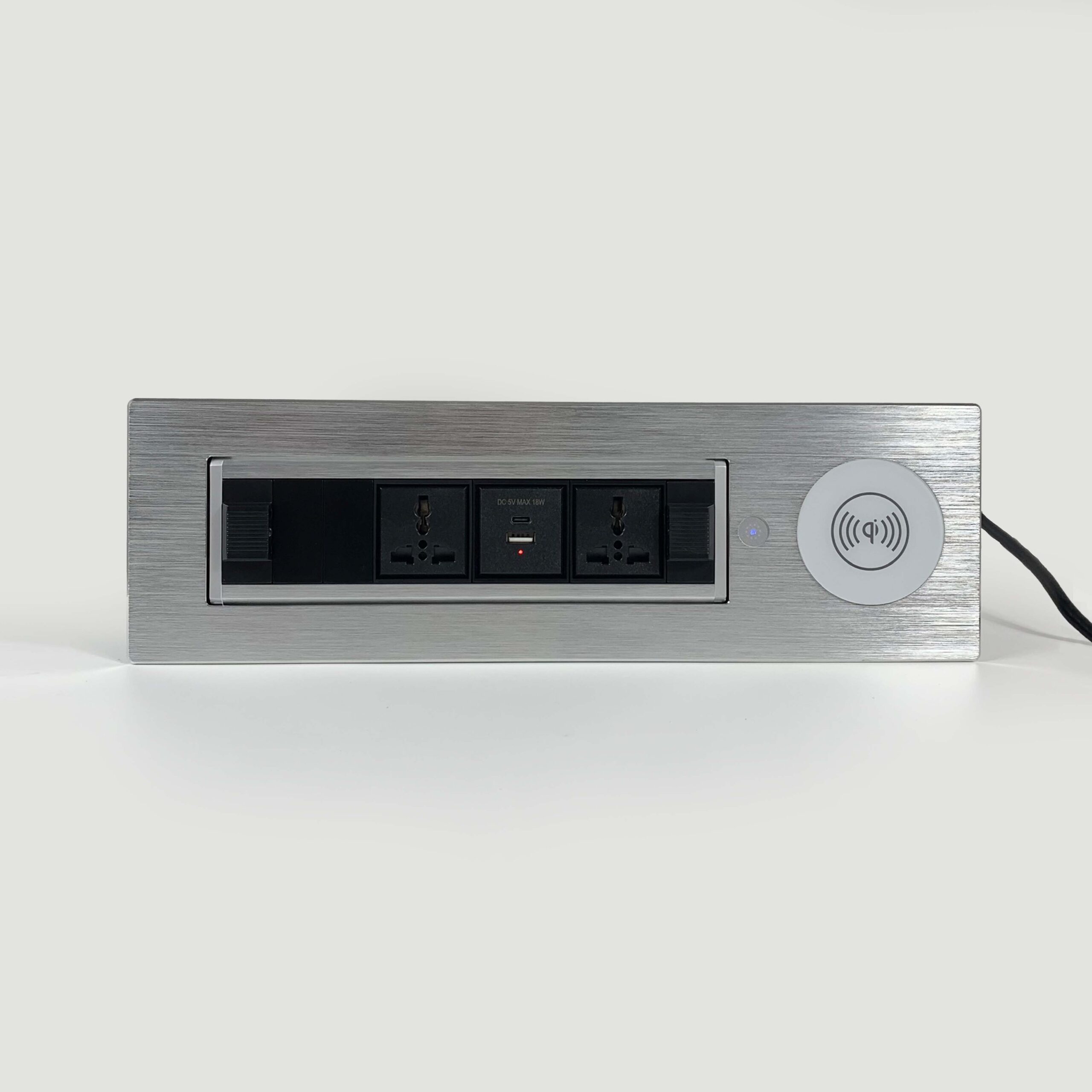 Ổ điện âm bàn màu bạc LG Tech LG-LK600G-S 1 Ổ điện âm bàn màu bạc LG Tech LG-LK600G-S