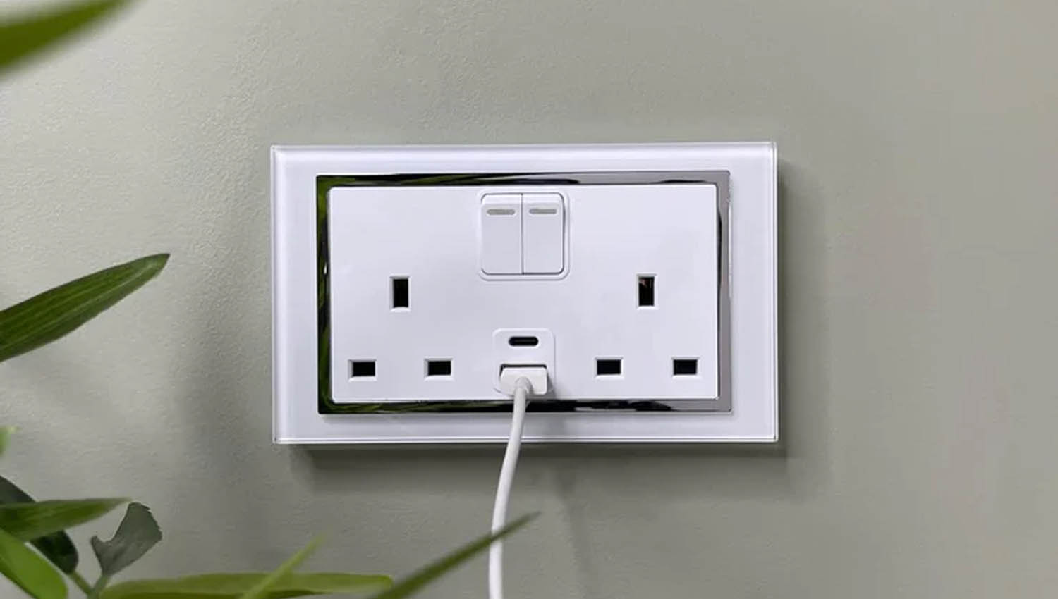 Các loại ổ cắm điện phổ biến trên thị trường hiện nay 4 Các loại ổ cắm điện phổ biến trên thị trường hiện nay 4