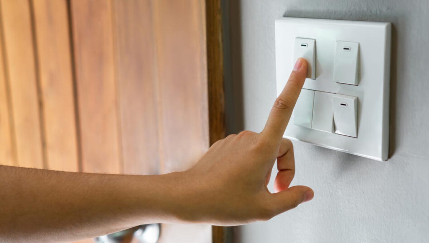 Công tắc 3 cực và 2 cực: Nên chọn loại nào? 5