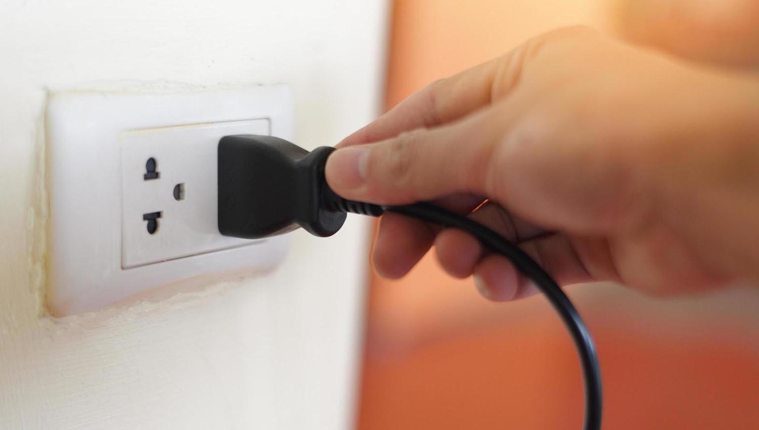 Cần một ổ cắm cho nhiều loại phích? Chọn ngay ổ cắm 3 chấu đa chuẩn 6