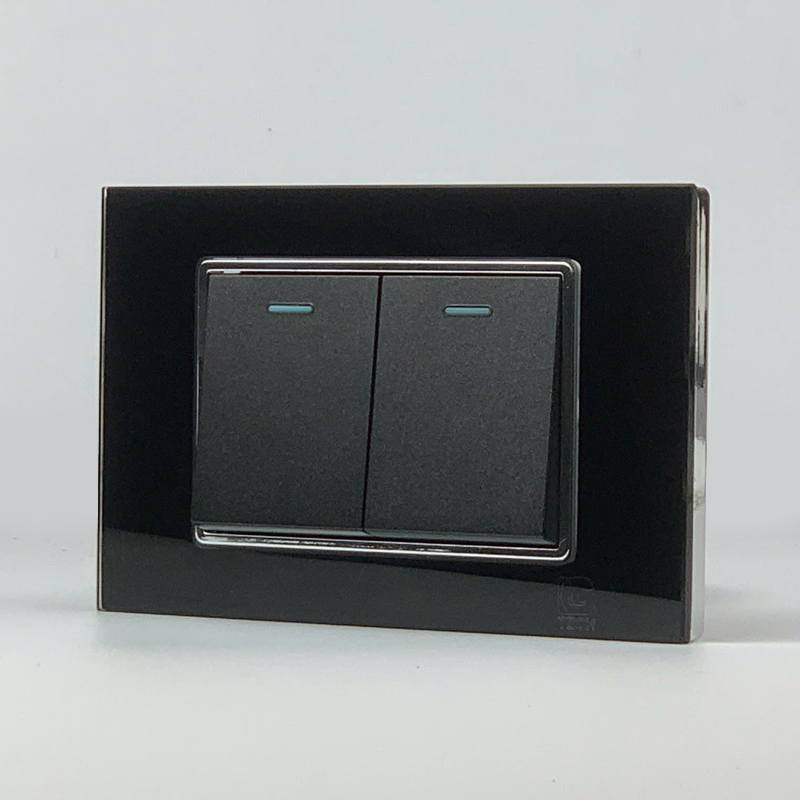 Mô đun 2 công tắc đơn 1 chiều, size 36mm viền kính màu đen LG Tech 2 Mô đun 2 công tắc đơn 1 chiều, size 36mm viền kính màu đen LG Tech