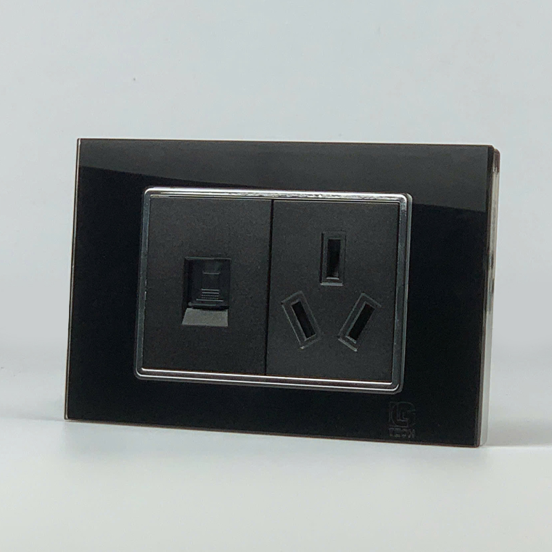 Mô đun ổ cắm chân chim và ổ mạng LAN CAT6, size 36mm viền kính màu đen LG Tech. 2 Mô đun ổ cắm chân chim và ổ mạng LAN CAT6, size 36mm viền kính màu đen LG Tech.