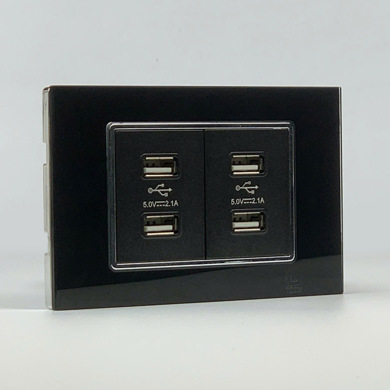 Mô đun ổ cắm USB 4 cổng, size 36mm viền kính màu đen LG Tech 2 Mô đun ổ cắm USB 4 cổng, size 36mm viền kính màu đen LG Tech