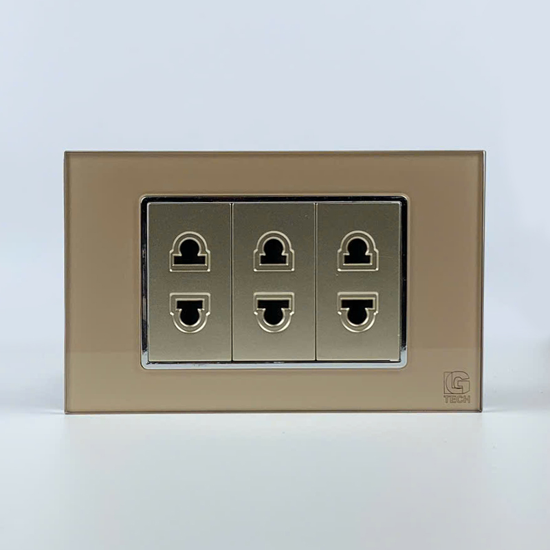 Mô đun 3 ổ cắm 2 chấu, size 24mm viền kính màu gold LG Tech 1 Mô đun 3 ổ cắm 2 chấu, size 24mm viền kính màu gold LG Tech