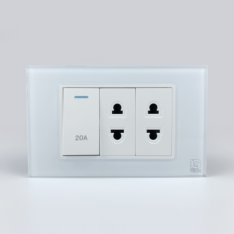 Mô đun công tắc 20A và 2 ổ cắm 2 chấu, size 24mm viền kính màu trắng LG Tech 1 Mô đun công tắc 20A và 2 ổ cắm 2 chấu, viền kính màu trắng LG Tech