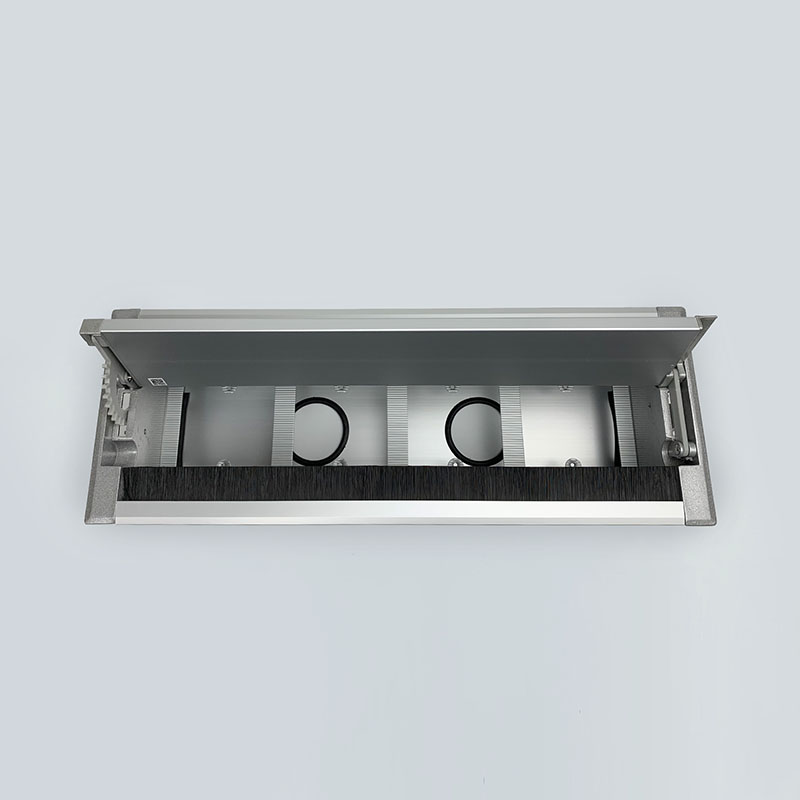 Hộp điện âm bàn họp 4 ổ điện kim loại bạc LG-H1S 1 Hộp điện âm bàn họp kim loại bạc LG-H1S