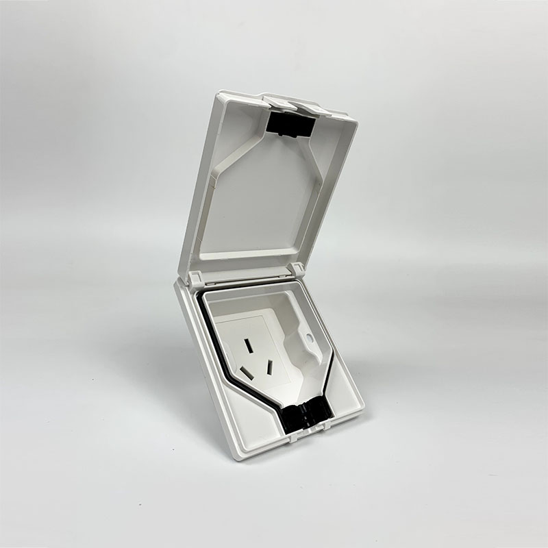 Ổ cắm ngoài trời 3 chân dẹt có nắp che LG-CA-003W 1 Ổ cắm ngoài trời 3 chân dẹt có nắp che LG-CA-003W