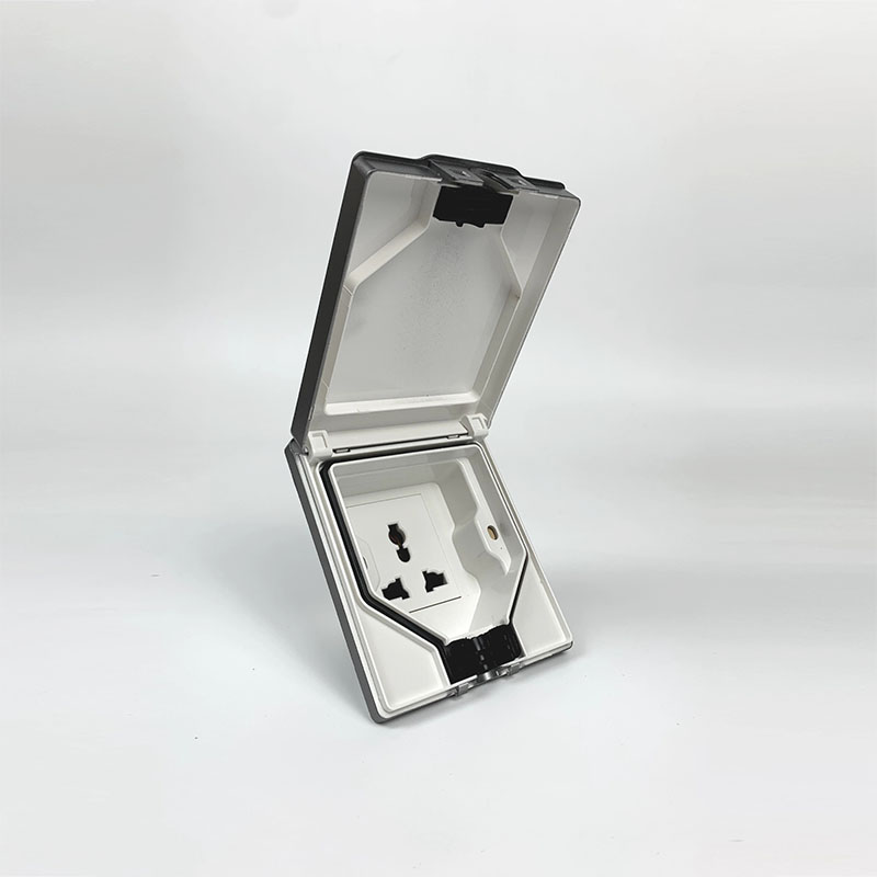 Ổ điện ngoài trời chống nước 3 chấu LG-AK-003Gr 1 Ổ điện ngoài trời chống nước 3 chấu LG-AK-003Gr