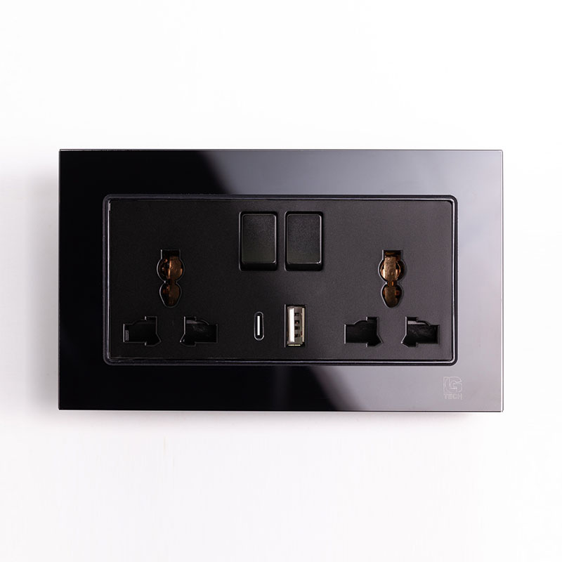 Ổ điện có cổng USB và Type-c sạc 10W viền kính LG-F71B-155 1 Ổ điện có cổng USB và Type-c sạc 10W viền kính LG-F71B-155